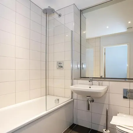 Stunning 2 Bedroom Apartment Manchester Exterior photo