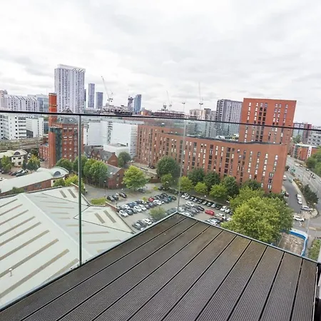 Stunning 2 Bedroom Apartment Manchester Exterior photo
