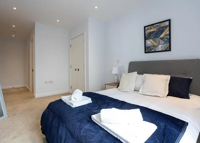 Stunning 2 Bedroom Apartment Manchester