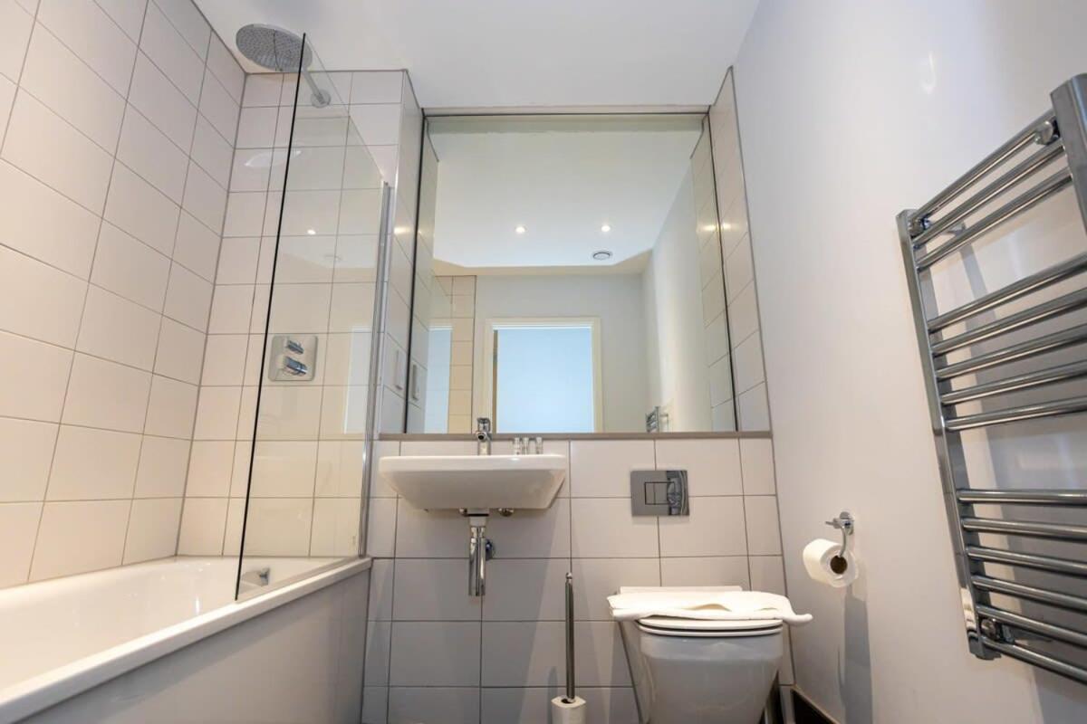 Апартаменты Stunning 2 Bedroom Манчестер
