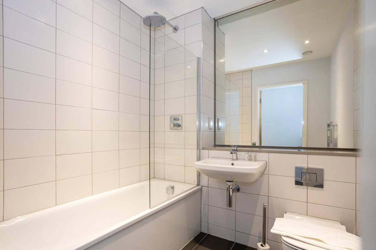 Stunning 2 Bedroom Манчестер