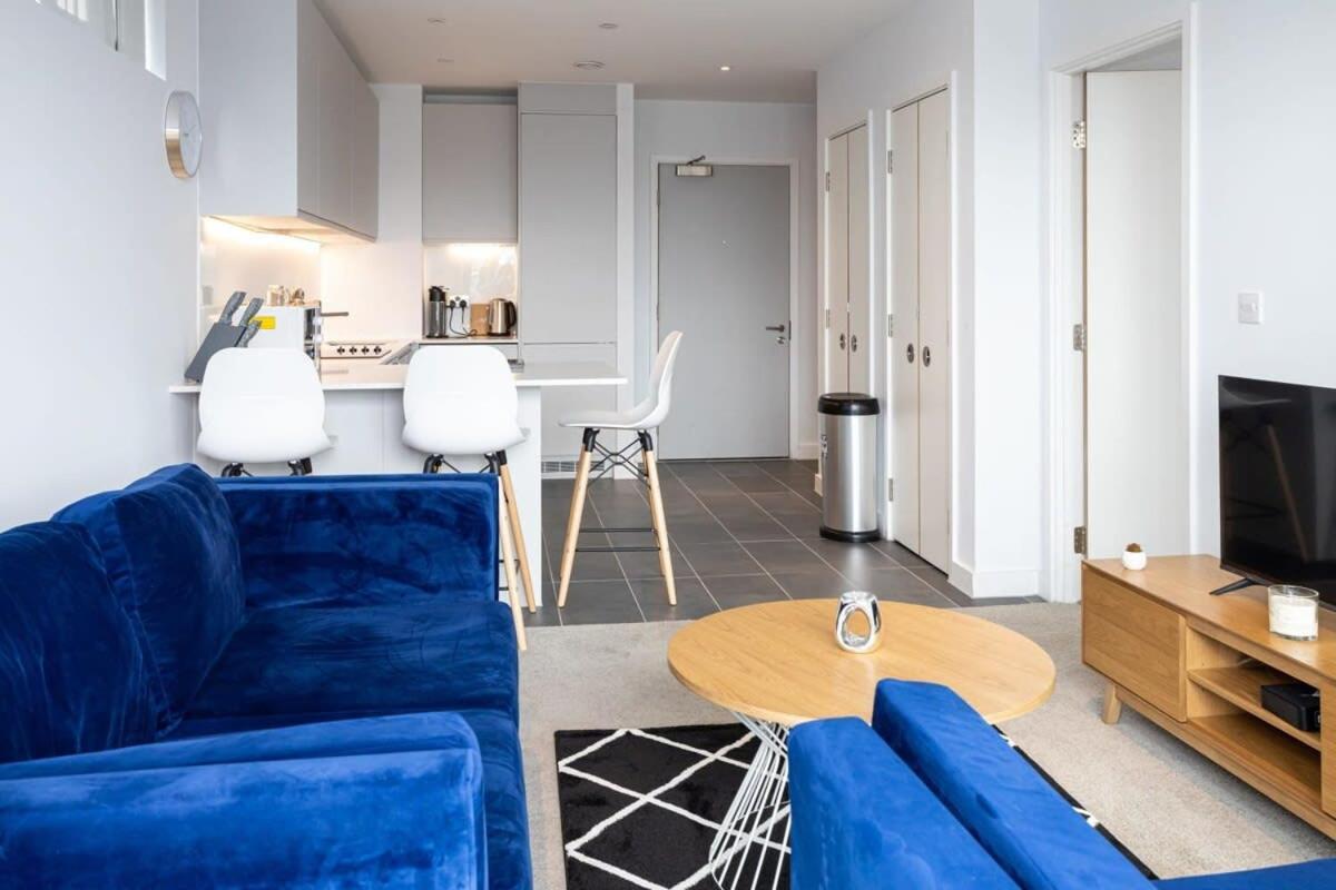 Stunning 2 Bedroom Апартаменты *